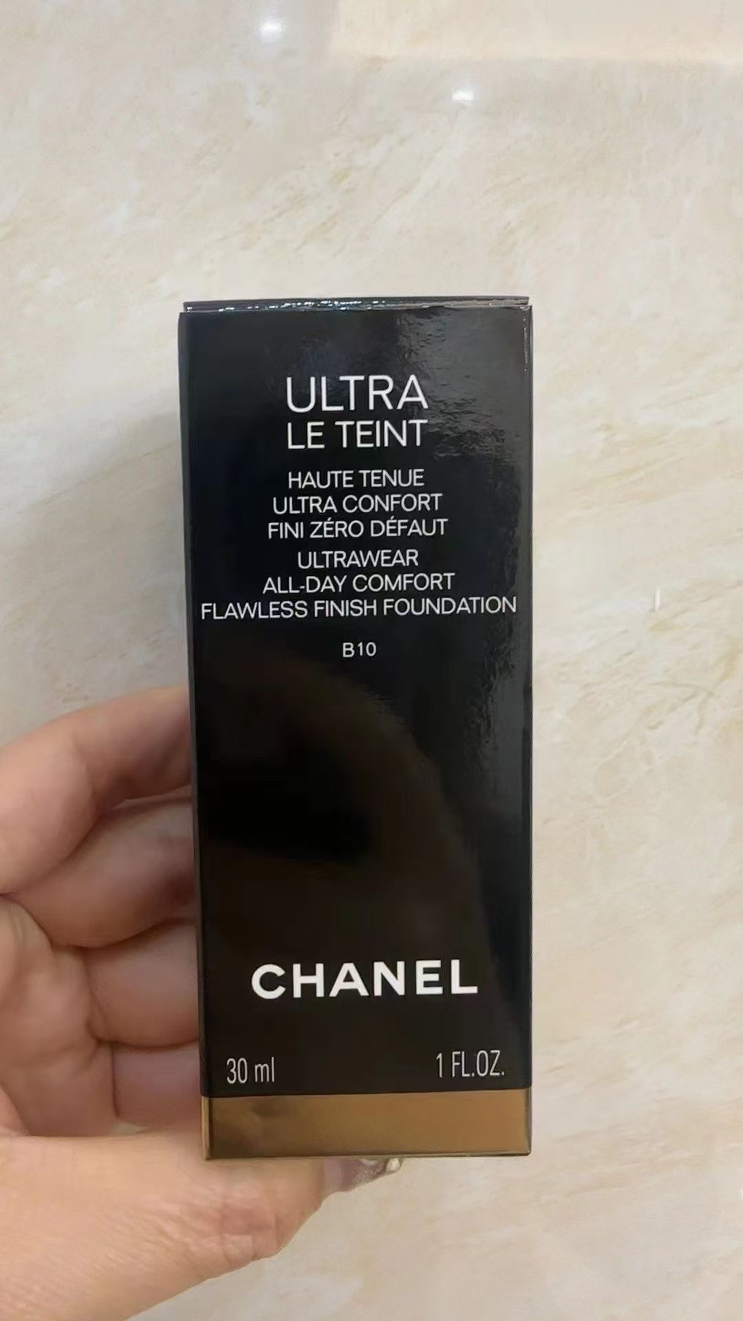 CHANEL Ultra Le Teint Ultrawear All-Day Comfort Flawless Finish Foundation