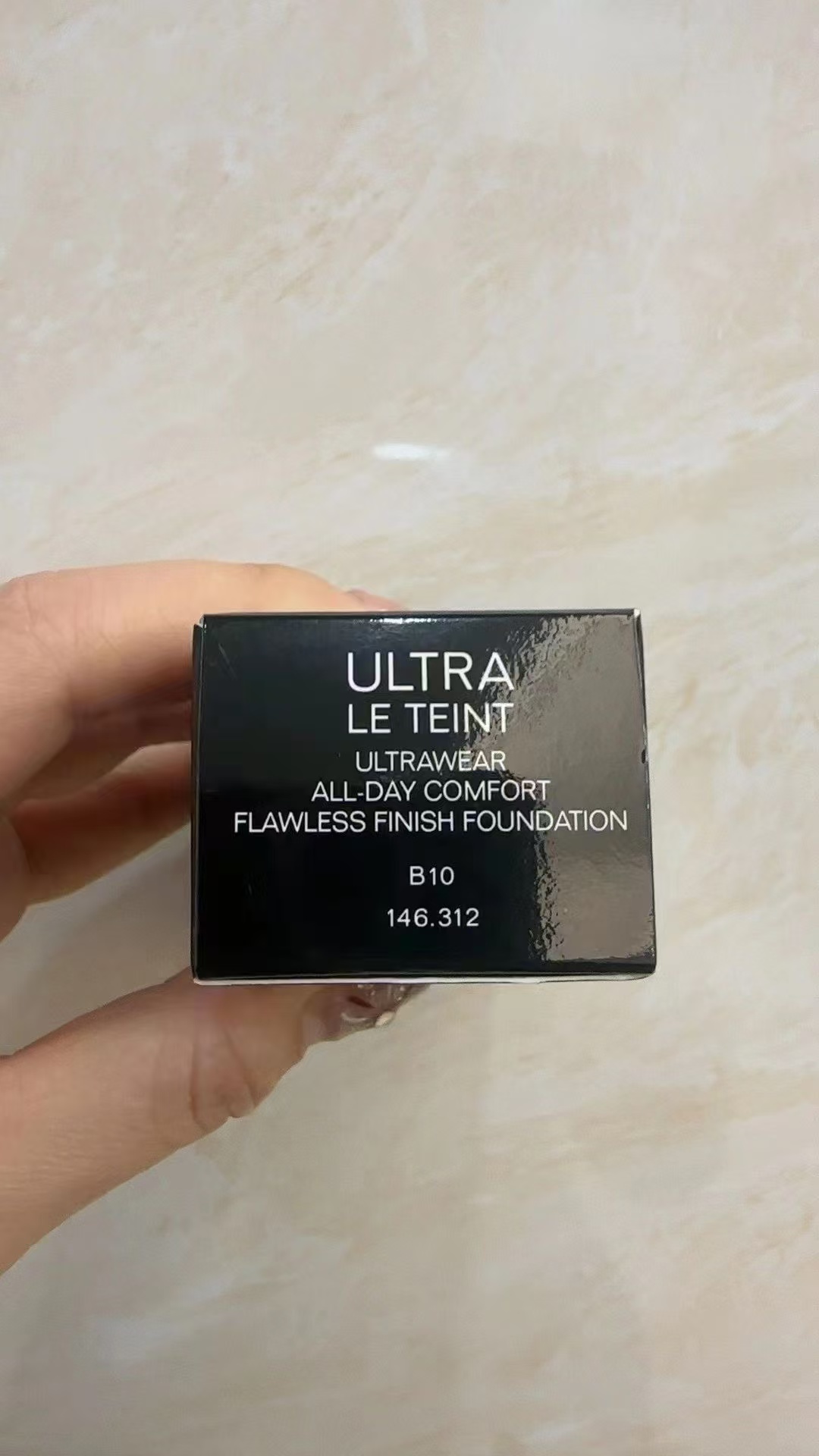 CHANEL Ultra Le Teint Ultrawear All-Day Comfort Flawless Finish Foundation