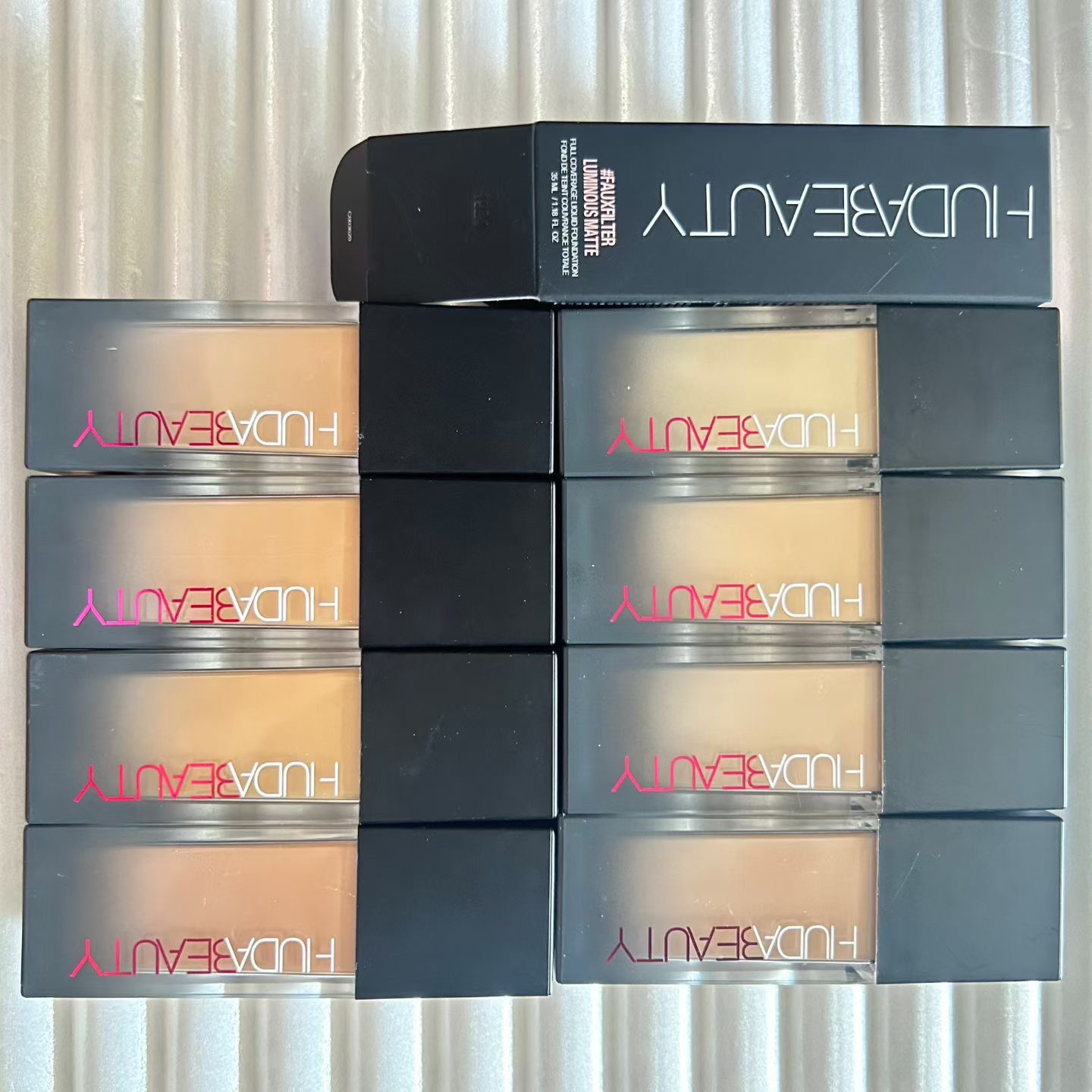 Huda Beauty #FauxFilter Luminous Matte Liquid Foundation