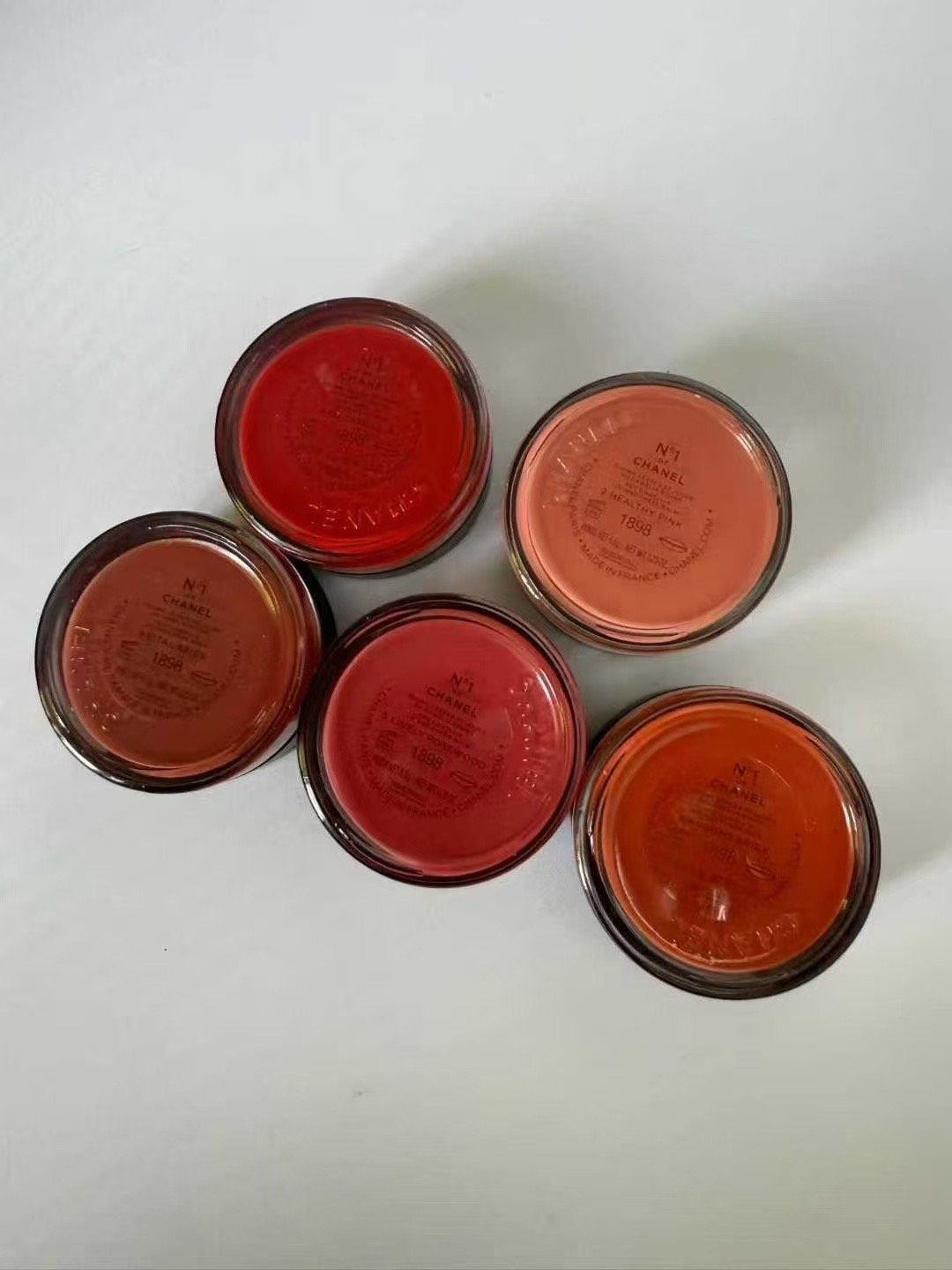 CHANEL N°1 De Chanel Lip &amp; Cheek Balm